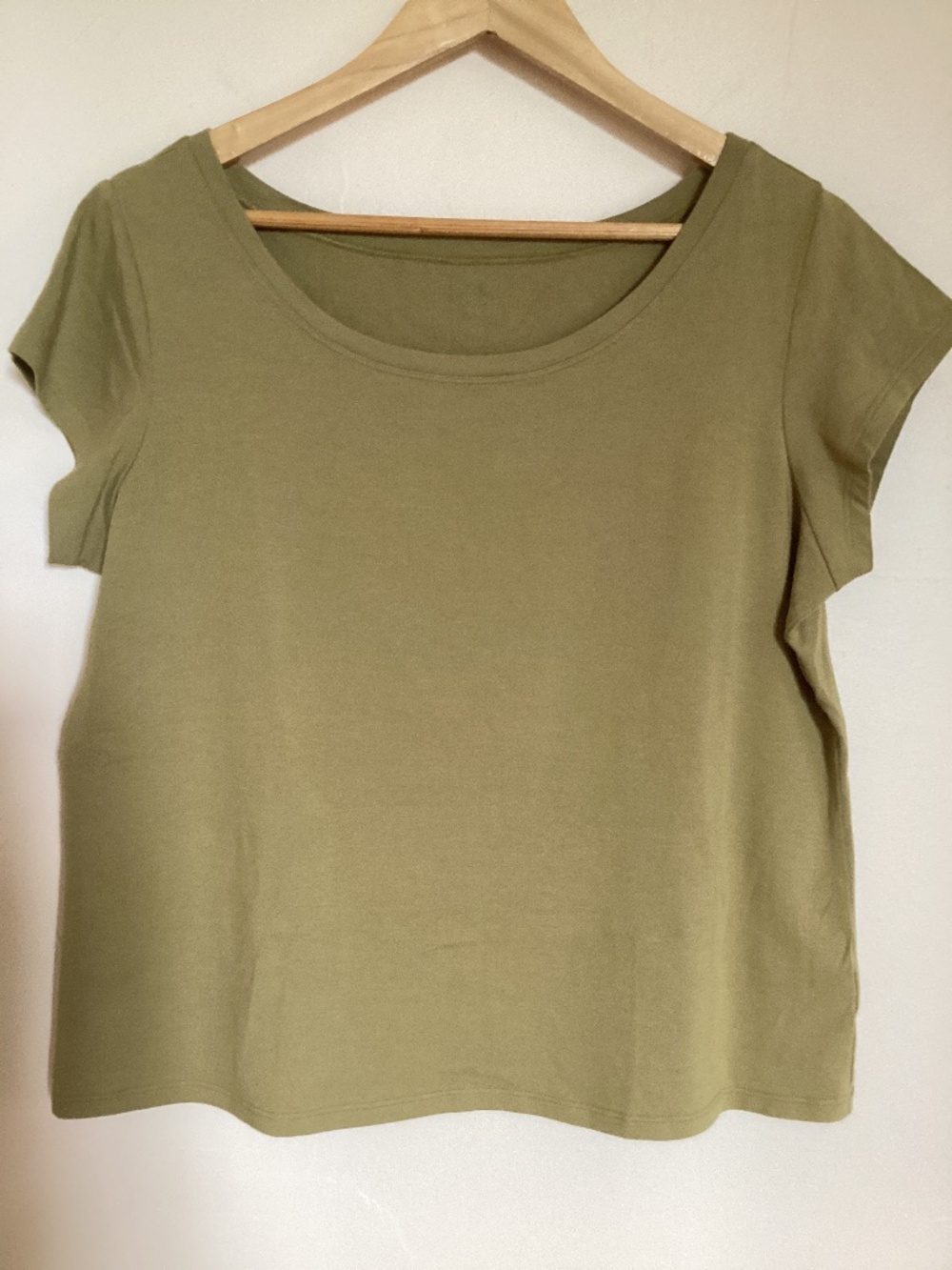 Eileen Fisher XL Tee Shirt Pea Green Short Sleeve with Stretch athleisure casual